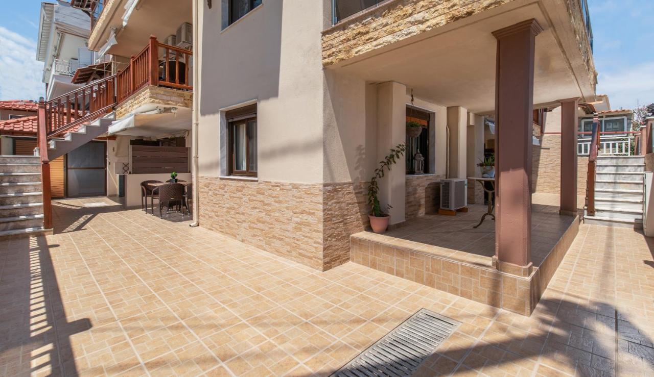 House Kostas On The Beach 사르티 외부 사진