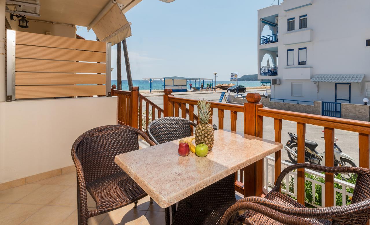 House Kostas On The Beach 사르티 외부 사진