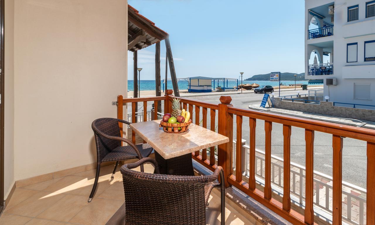 House Kostas On The Beach 사르티 외부 사진